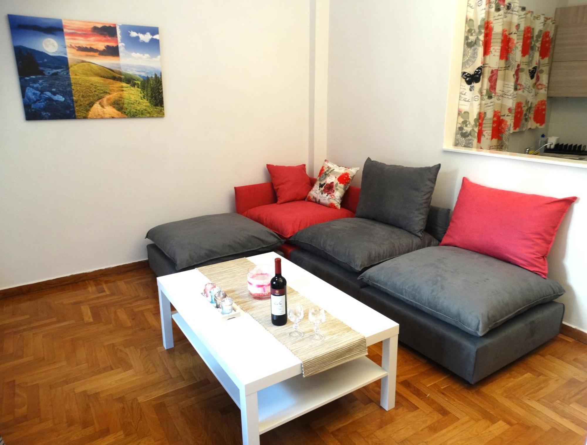Cosy And Comfortable In The Center Ateny